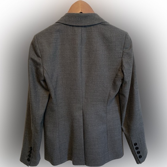 Theory Woman’s Blazer Size 2 - Picture 2 of 5